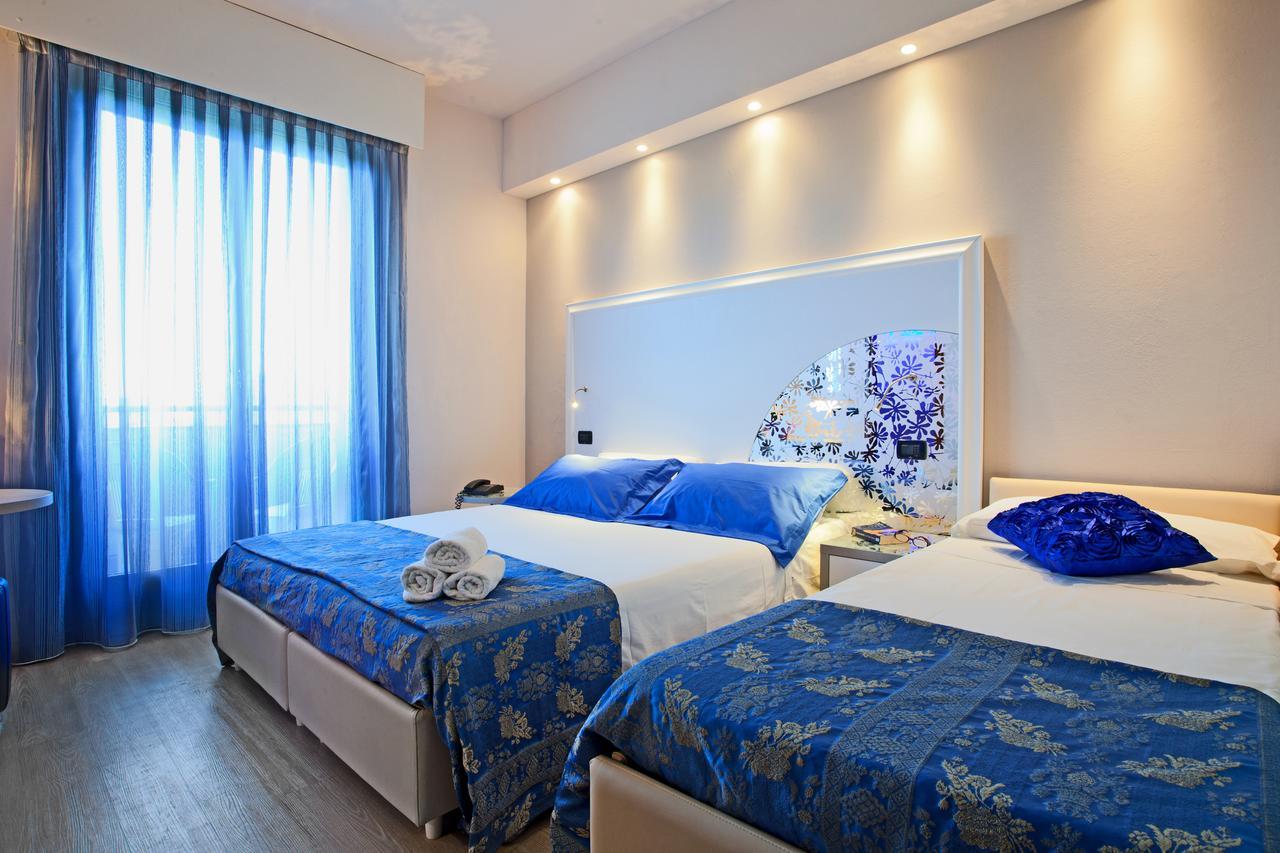 Hotel Krone Lido di Classe Esterno foto